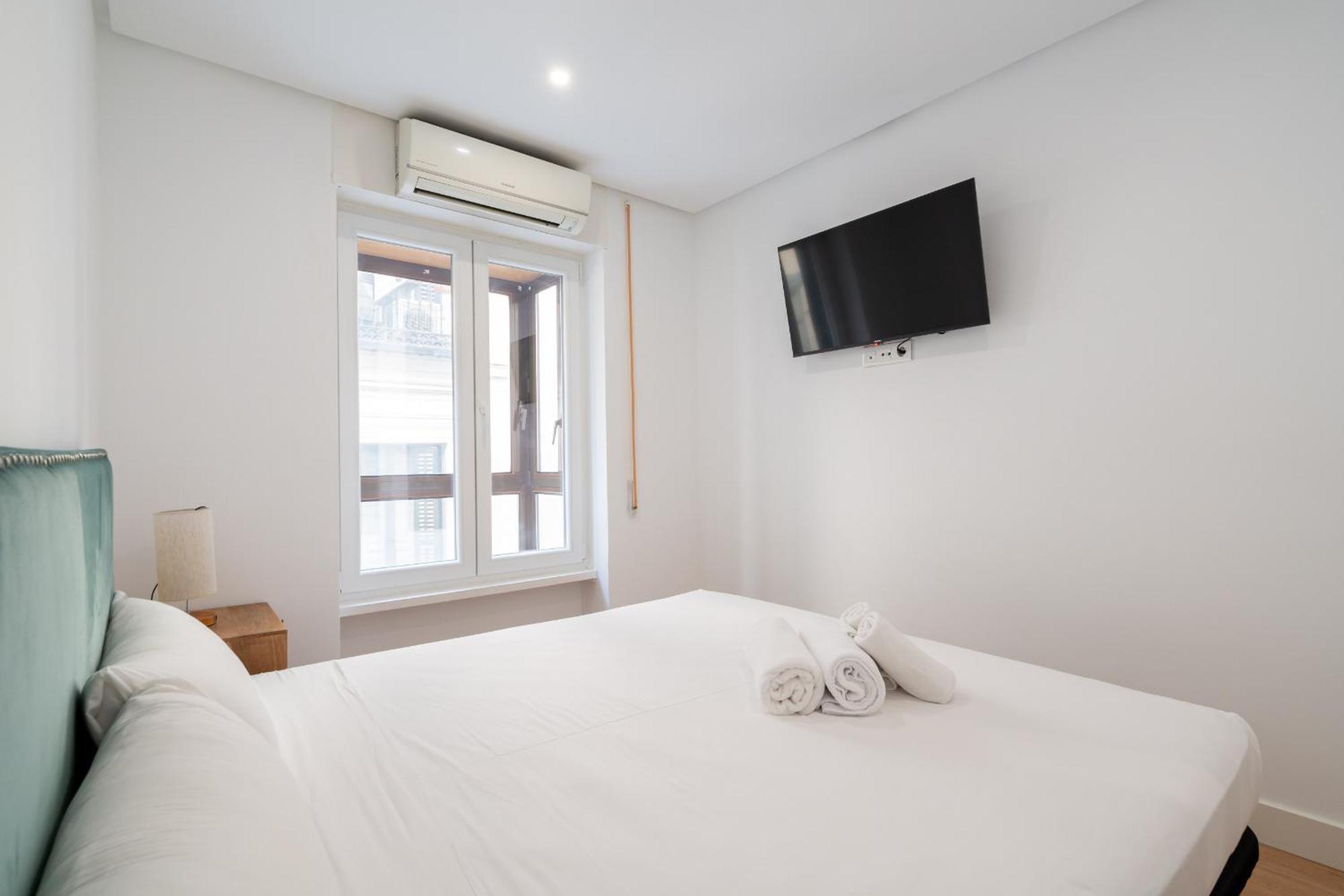 Apartamento Reformado En La Gran Via Alquiler Temporal Мадрид Экстерьер фото