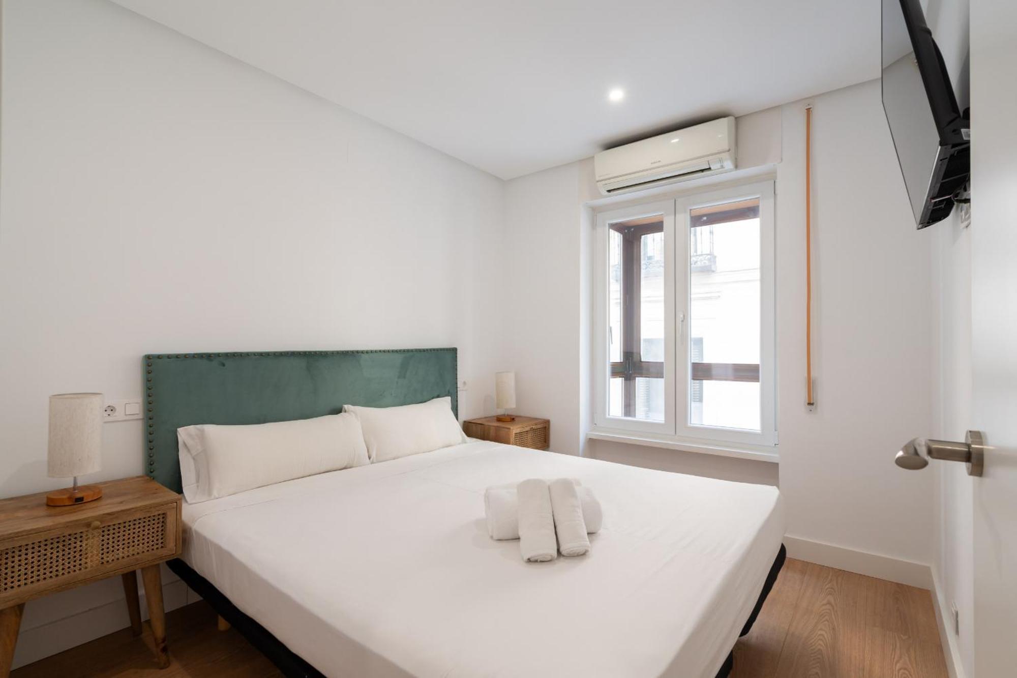 Apartamento Reformado En La Gran Via Alquiler Temporal Мадрид Экстерьер фото
