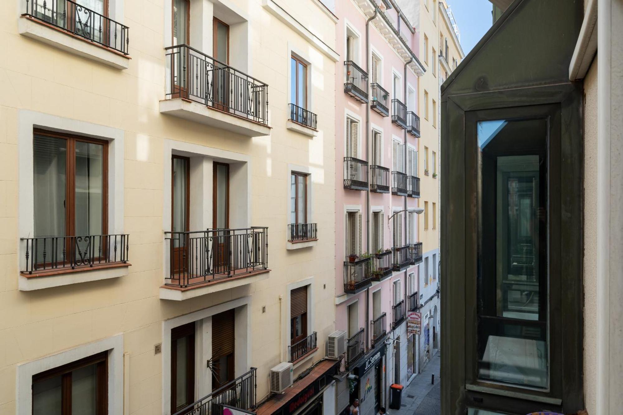 Apartamento Reformado En La Gran Via Alquiler Temporal Мадрид Экстерьер фото